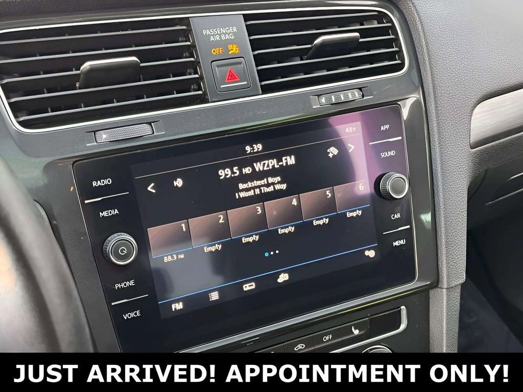 Used 2018 Volkswagen Golf SE image 20