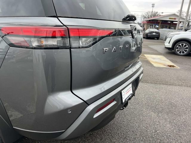 New 2026 Nissan Pathfinder Platinum AWD/4WD image 10