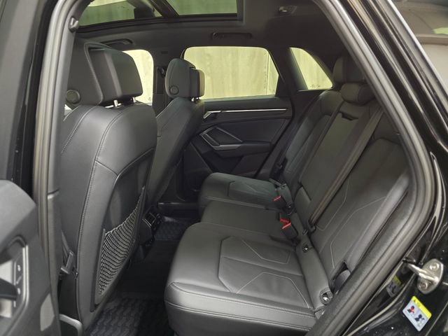 Certified 2024 Audi Q3 2.0T Premium w/ Convenience Package image 30