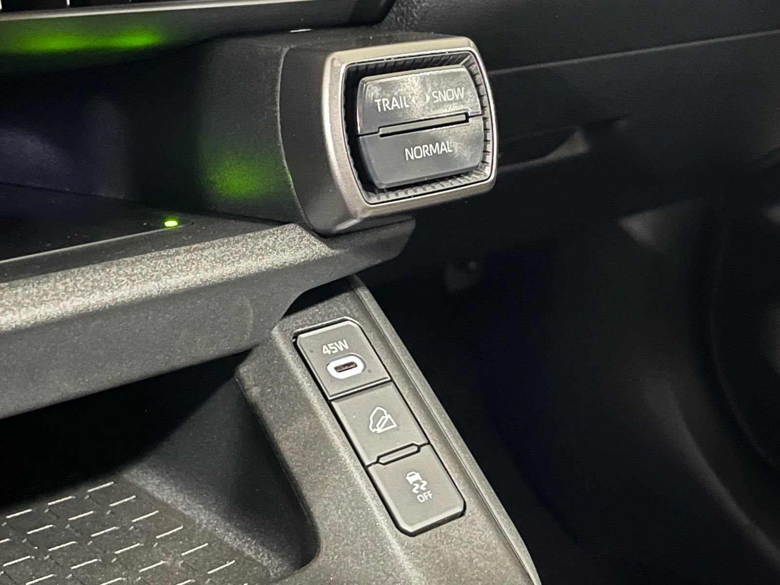 New 2026 Toyota RAV4 Limited AWD/4WD image 27
