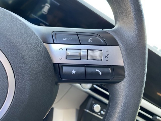 New 2025 Hyundai Tucson SE image 16