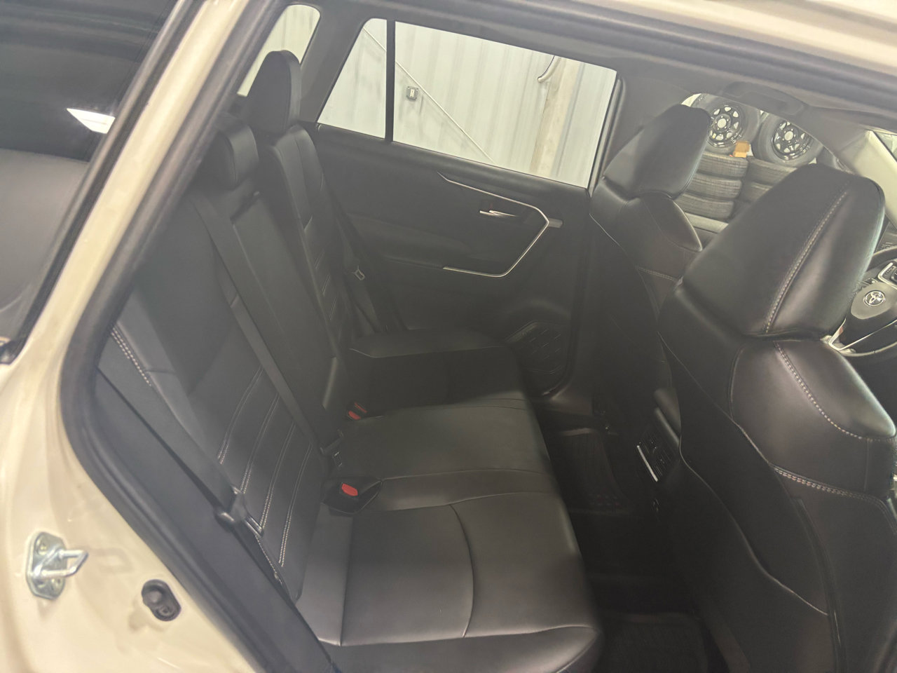 Used 2021 Toyota RAV4 XLE Premium image 27