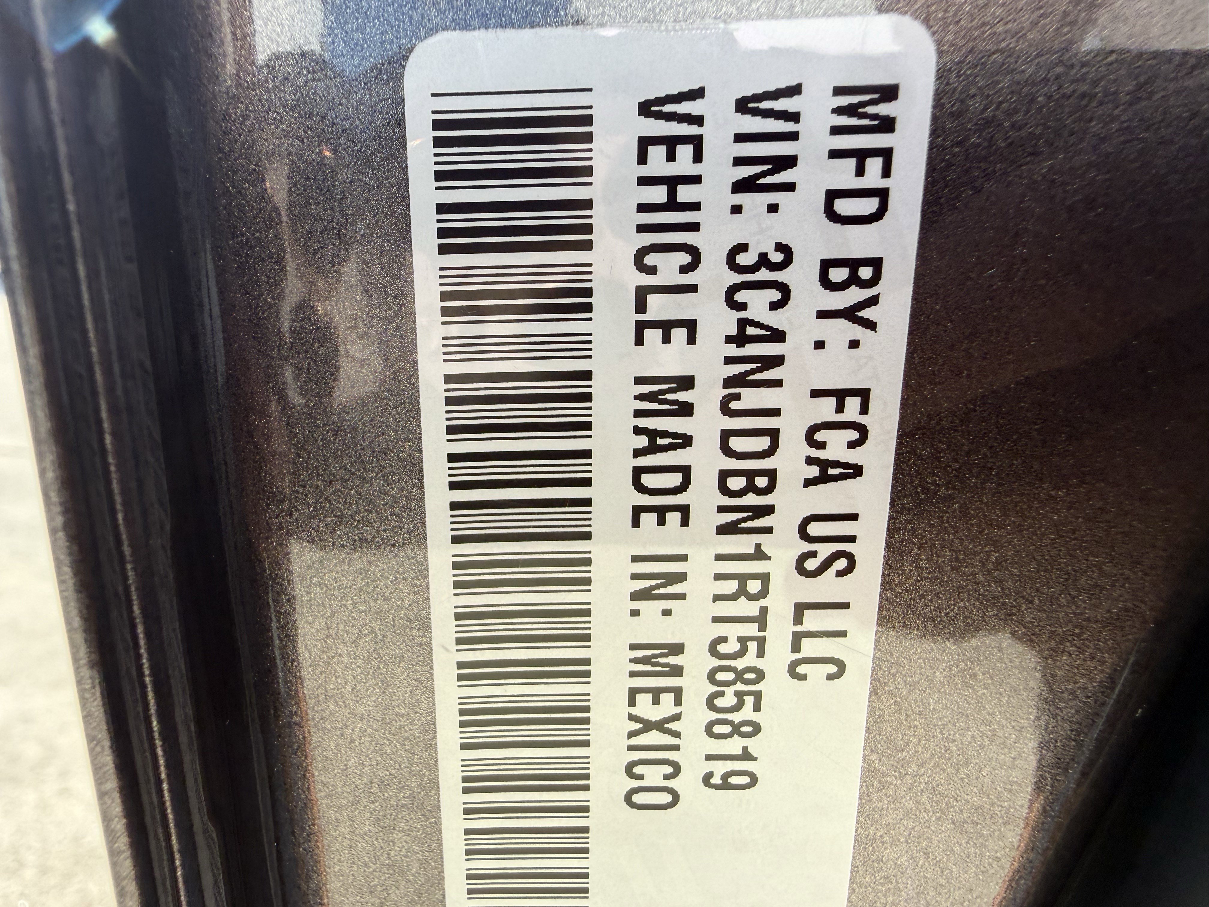 Used 2024 Jeep Compass Latitude image 33