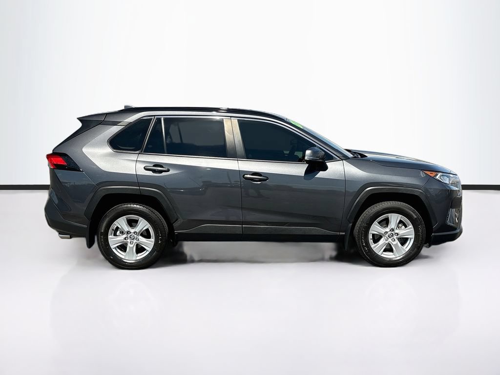Used 2020 Toyota RAV4 XLE w/ XLE Grade Weather Package AWD/4WD image 4
