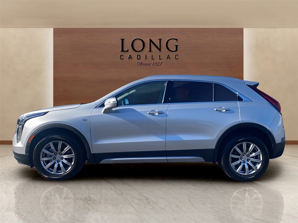 Certified 2022 Cadillac XT4 Premium Luxury w/ Enhanced Visibility Package image 2