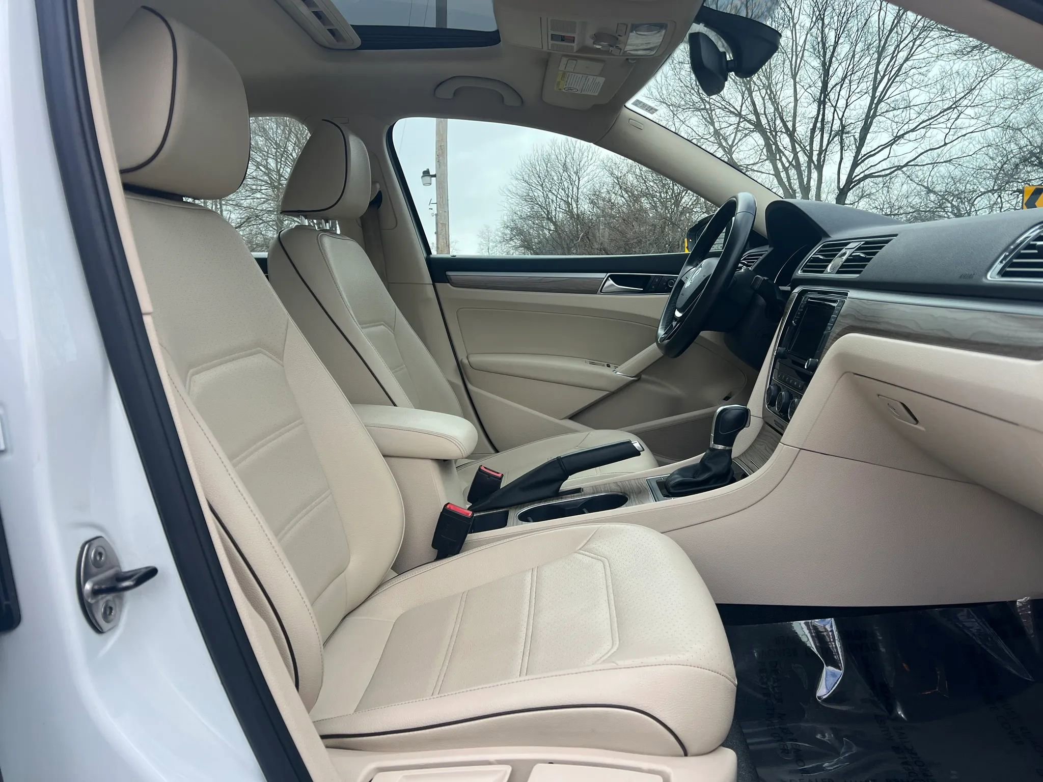 Used 2017 Volkswagen Passat 1.8T SE image 20