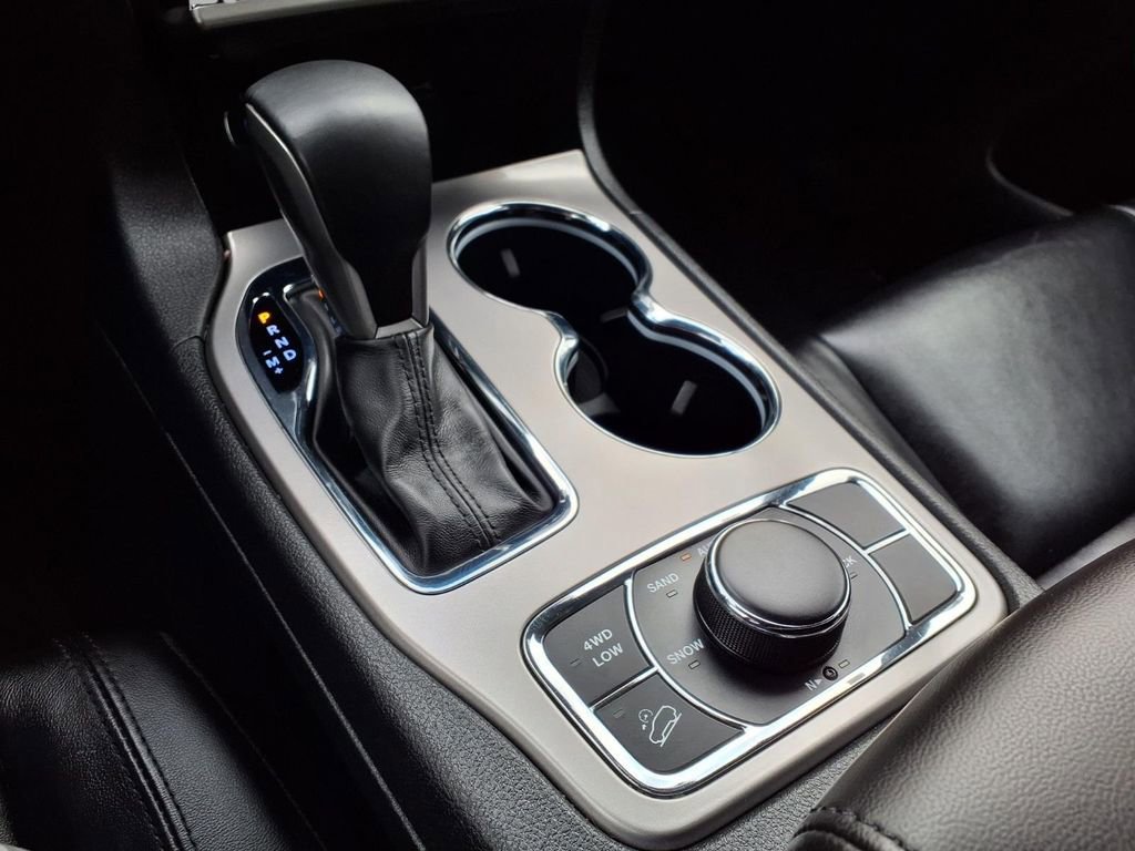 Certified 2021 Jeep Grand Cherokee Limited w/ Premium Lighting Group image 12