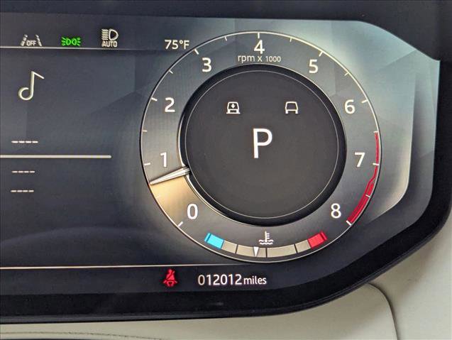 Used 2025 Land Rover Range Rover SE AWD/4WD image 12