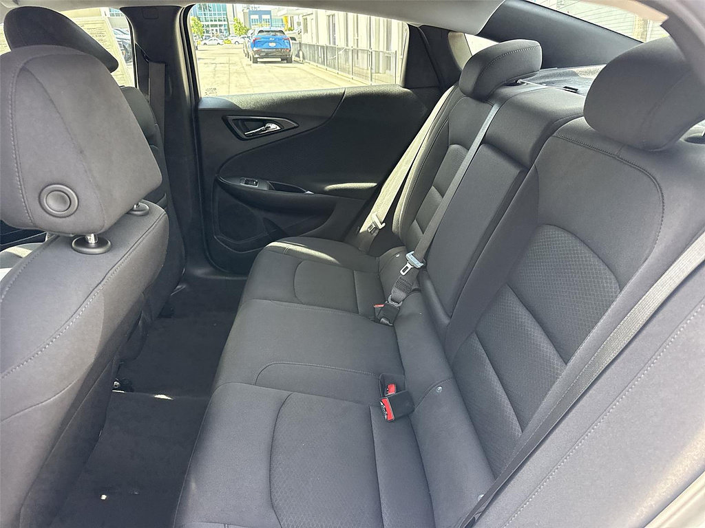 Used 2025 Chevrolet Malibu LT FWD image 22