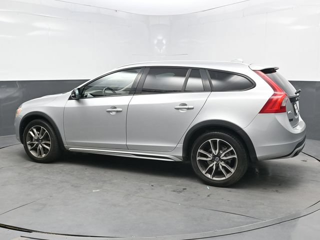 Used 2017 Volvo V60 T5 Cross Country w/ Convenience Package AWD/4WD image 4