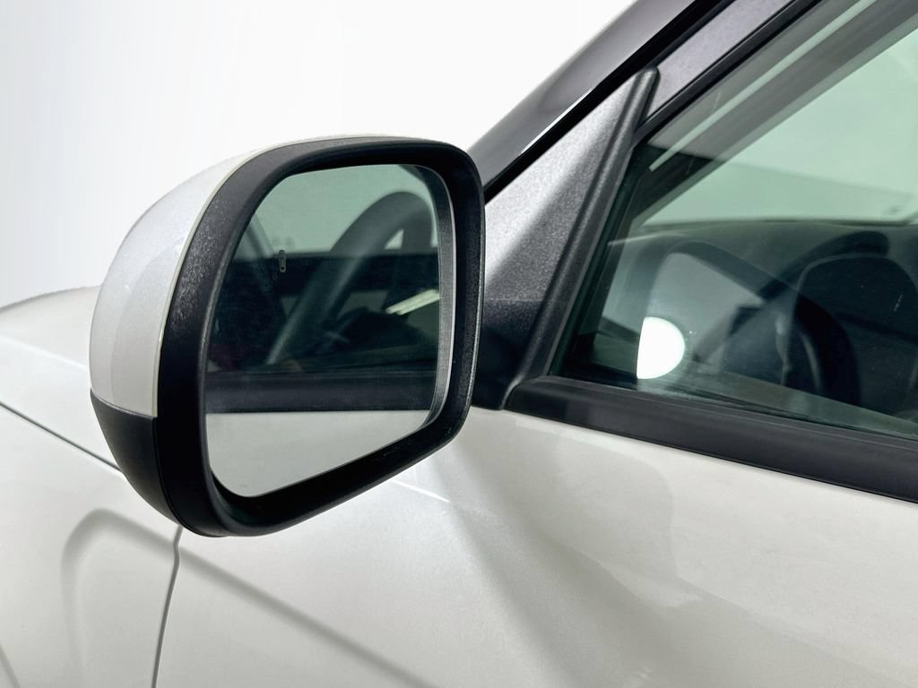 Used 2025 Kia Soul LX w/ LX Technology Package FWD image 34