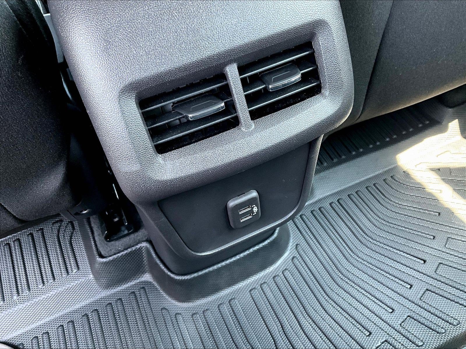 Used 2024 Chevrolet Equinox LS w/ Midnight Edition FWD image 10