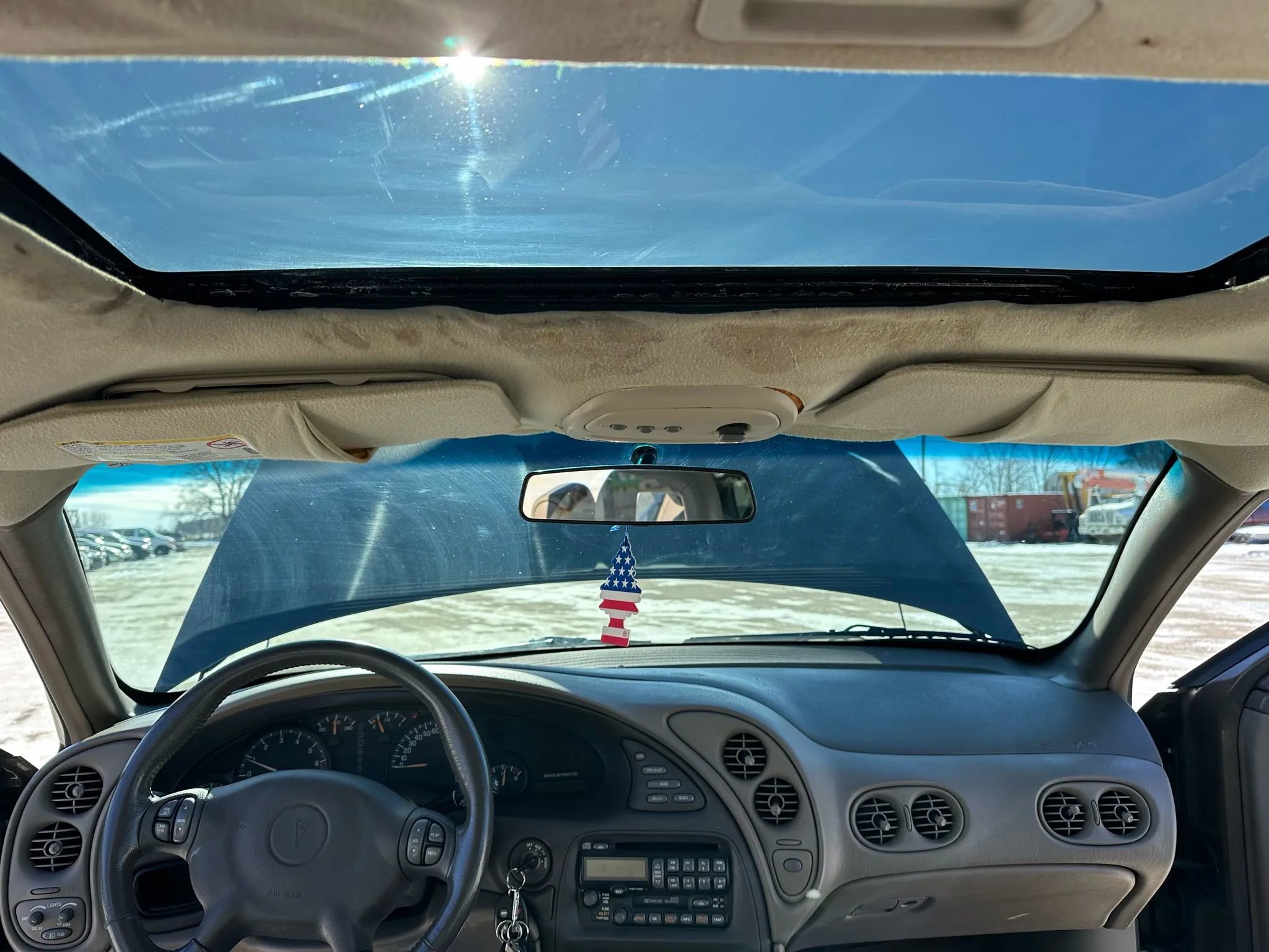 Used 2000 Pontiac Bonneville SLE image 20