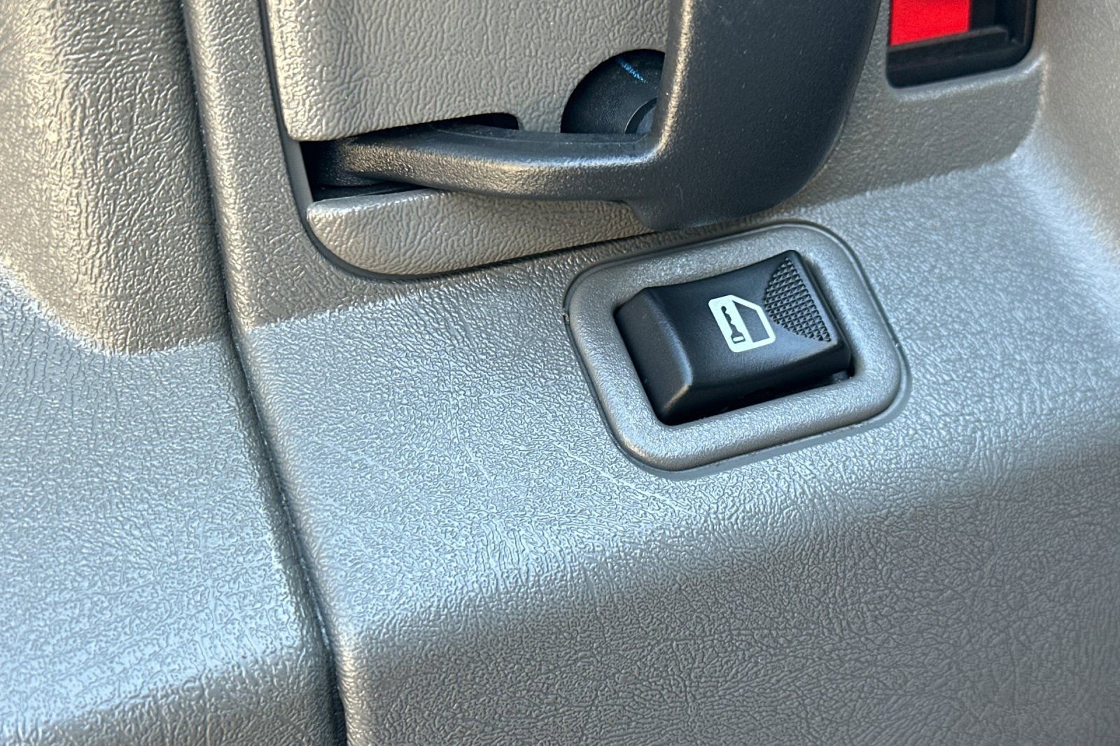 Used 2023 GMC Savana 2500 Extended w/ Driver Convenience Package image 12