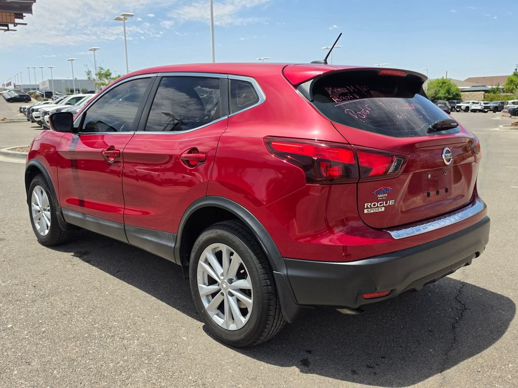 Used 2018 Nissan Rogue Sport S w/ S Appearance Package FWD image 2