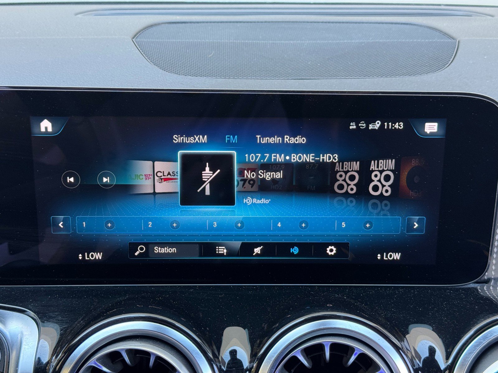 Used 2022 Mercedes-Benz EQB 350 4MATIC w/ Pinnacle Package image 25