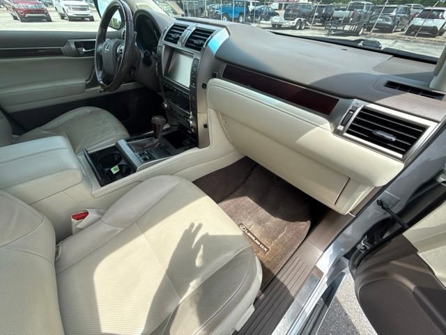 Used 2018 Lexus GX 460 Premium w/ Premium Package AWD/4WD image 16