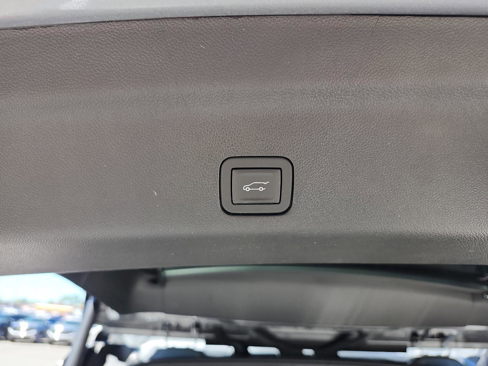 Certified 2025 GMC Yukon Denali w/ Sun & Power Step Package image 12