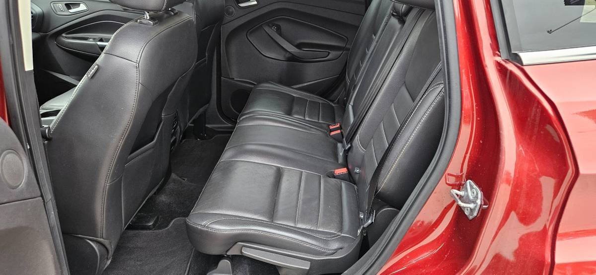 Used 2016 Ford Escape SE w/ SE Leather Comfort Package AWD/4WD image 8