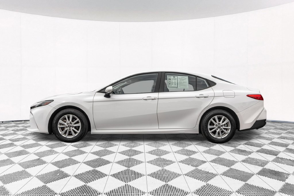 Used 2025 Toyota Camry LE FWD image 7