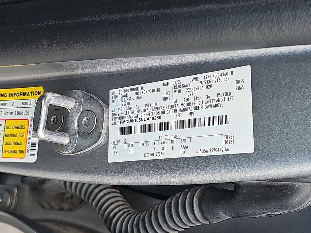 Used 2022 Ford Escape SE image 36