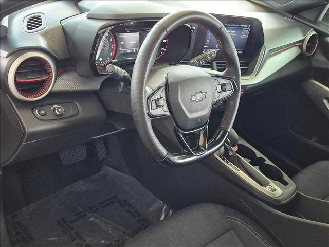 Used 2024 Chevrolet Trax RS w/ Driver Confidence Package FWD image 9
