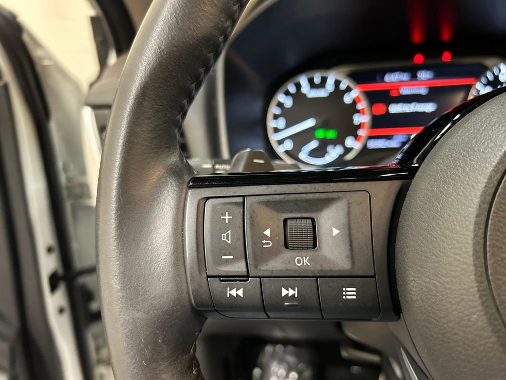 Used 2023 Nissan Rogue SL AWD/4WD image 21