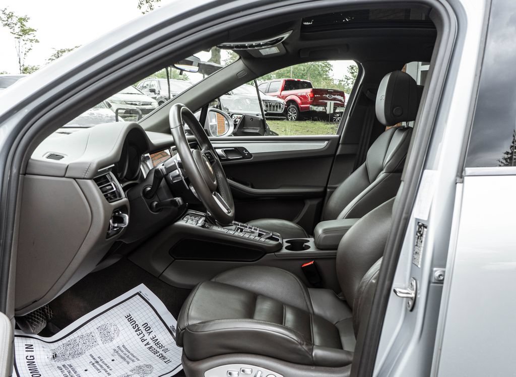 Used 2021 Porsche Macan GTS AWD/4WD image 26