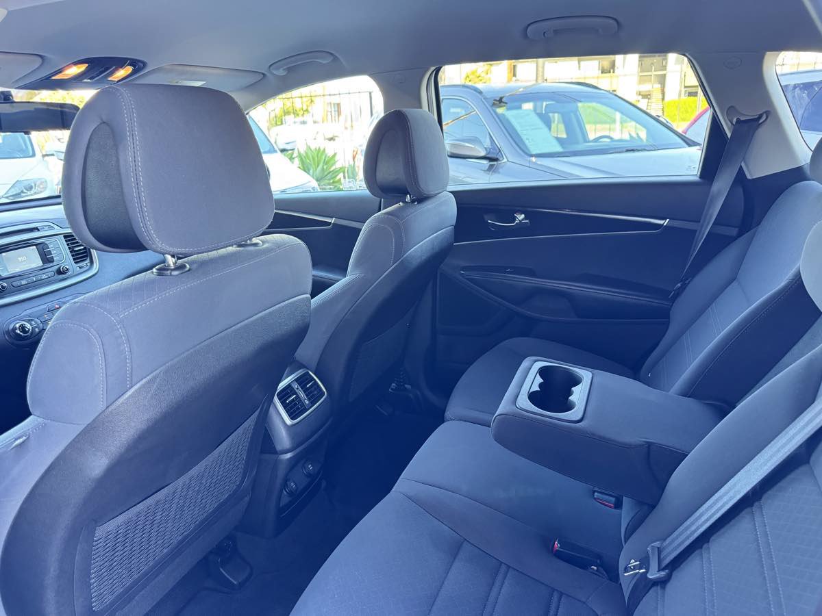 Used 2016 Kia Sorento AWD image 28