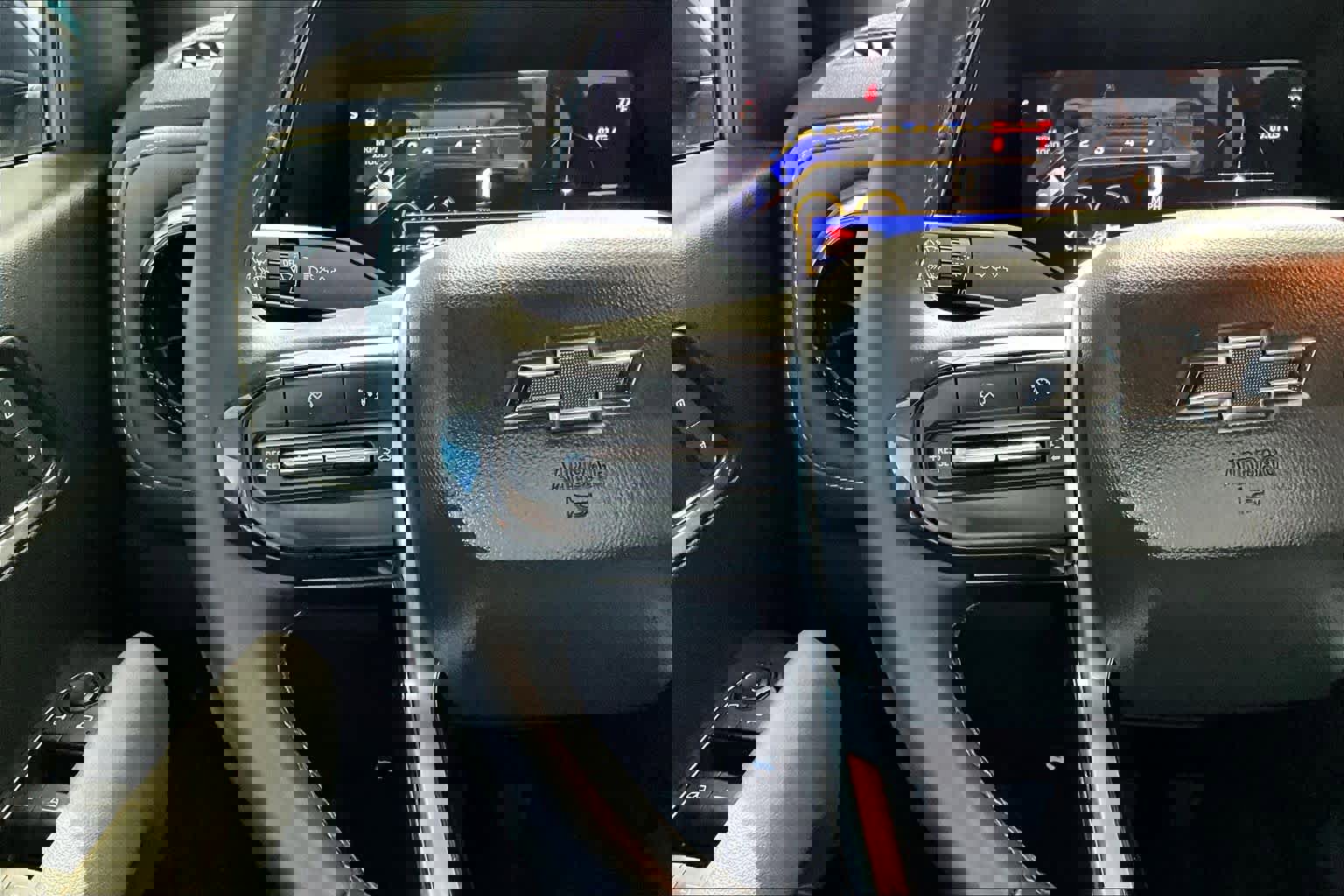 Used 2024 Chevrolet Colorado ZR2 w/ Technology Package image 23