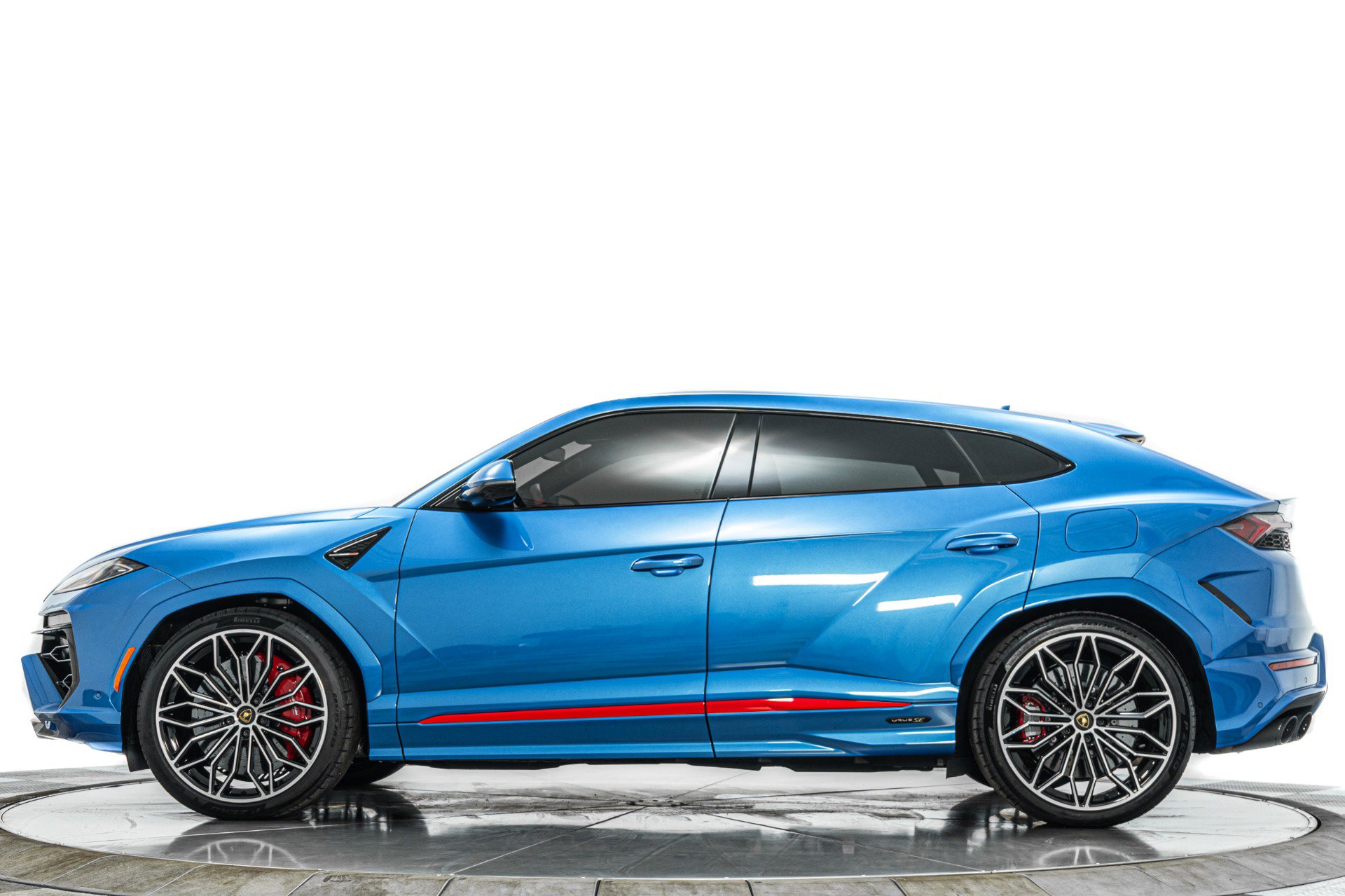 Used 2025 Lamborghini Urus SE image 6