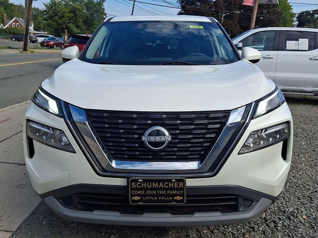 Used 2023 Nissan Rogue SV AWD/4WD image 2