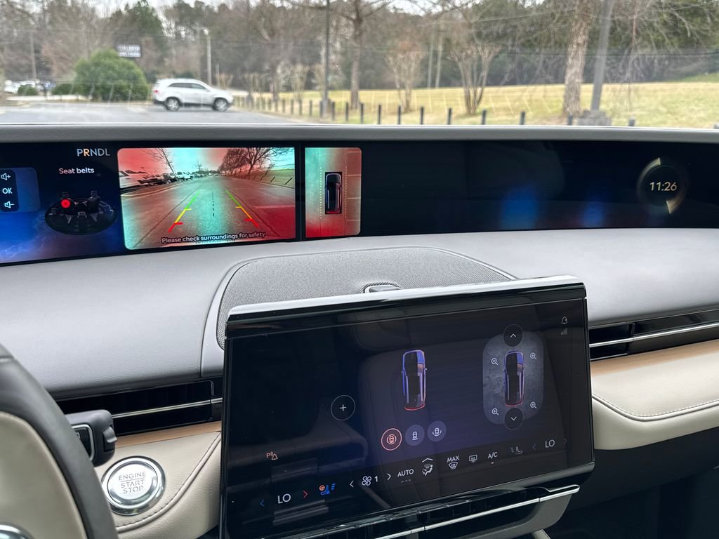 Used 2025 Lincoln Nautilus Reserve image 22