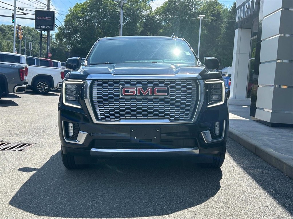 Used 2022 GMC Yukon XL Denali image 8