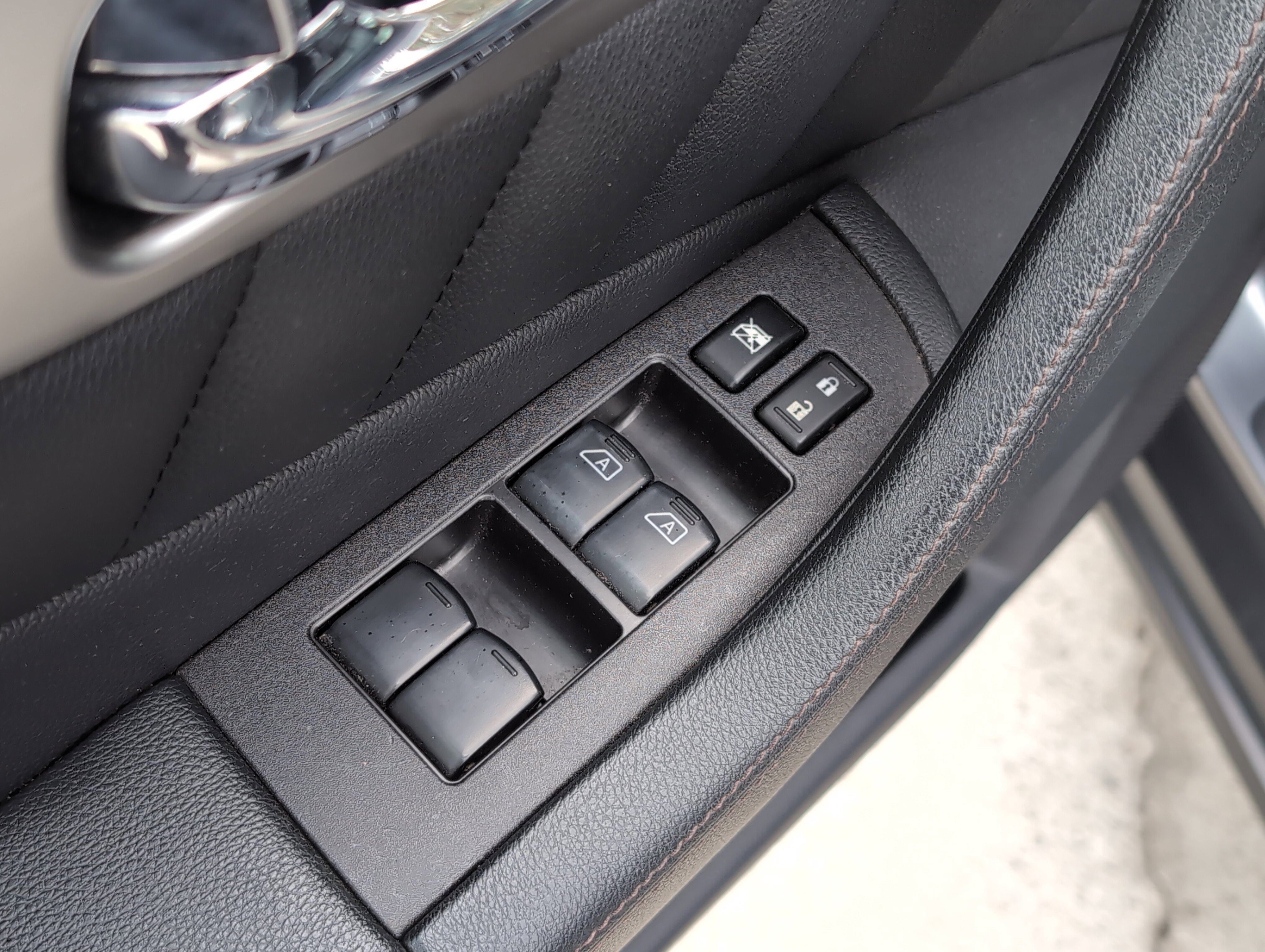 Used 2017 INFINITI QX70 AWD image 15