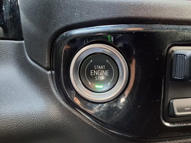 Used 2025 GMC Sierra 1500 SLT image 65