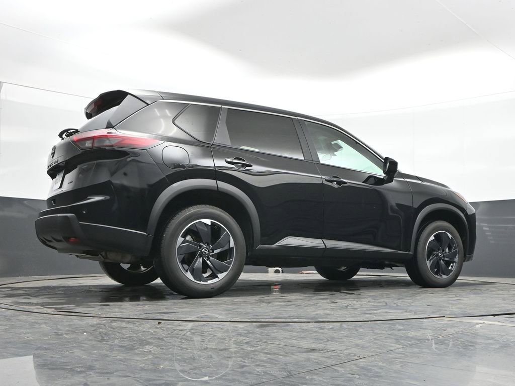 Used 2025 Nissan Rogue SV AWD/4WD image 41