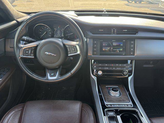 Used 2016 Jaguar XF R-Sport AWD/4WD image 12