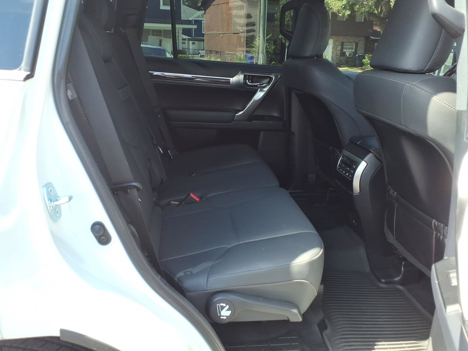 Used 2022 Lexus GX 460 Premium w/ Premium Package AWD/4WD image 15