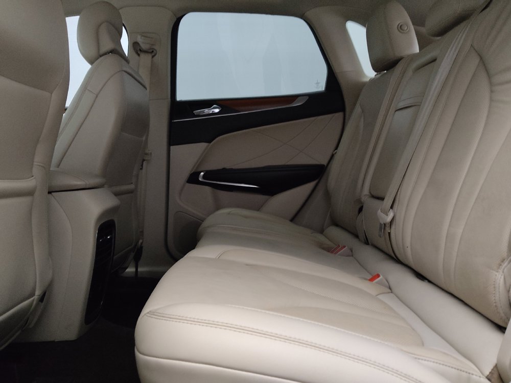 Used 2019 Lincoln MKC Select w/ Select Plus Package FWD image 18