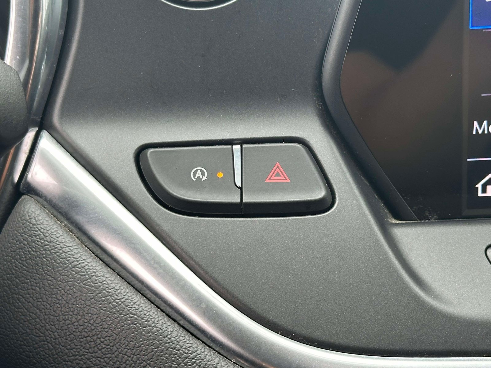 Certified 2021 Chevrolet Blazer LT AWD/4WD image 29