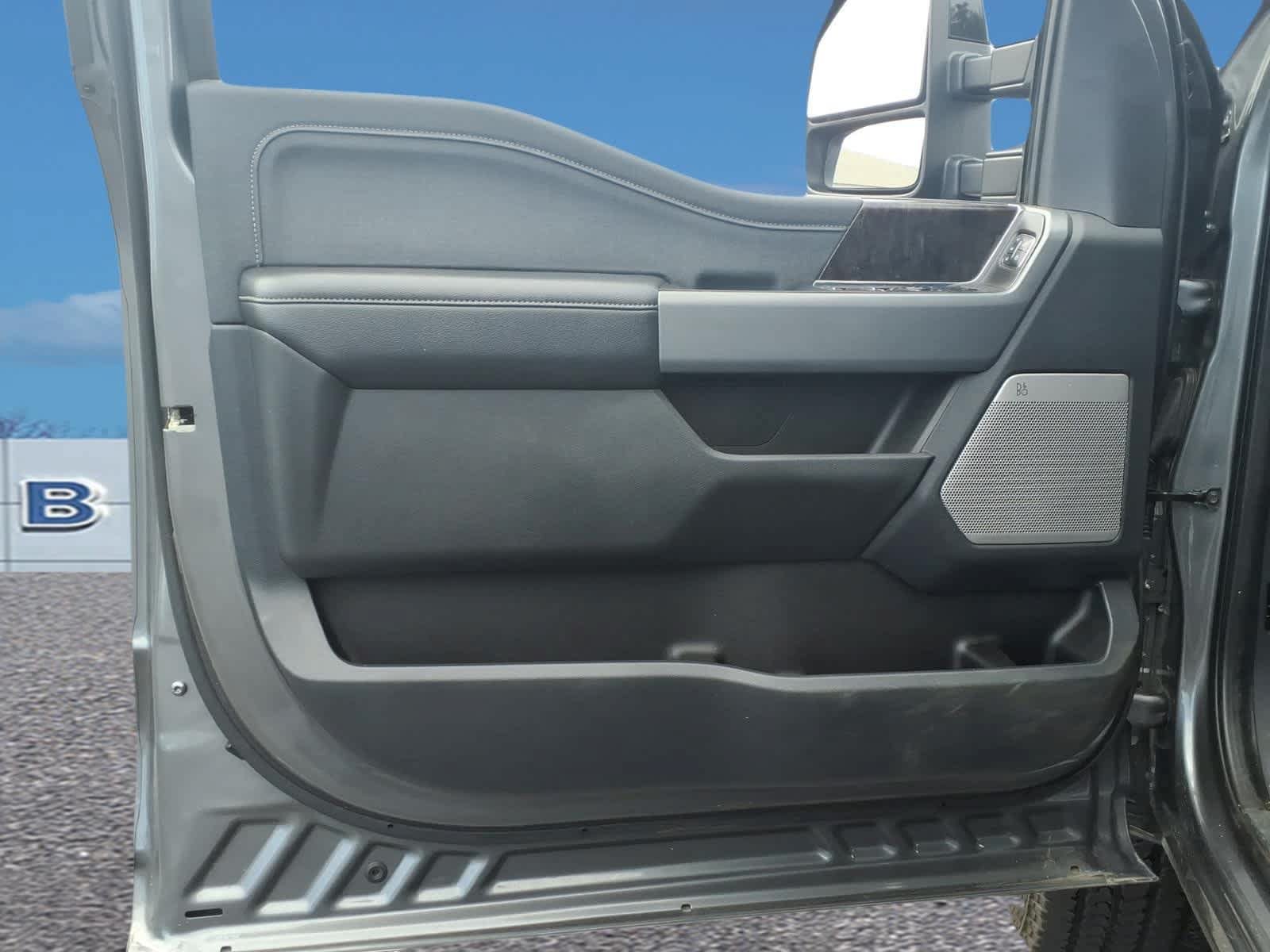 Used 2024 Ford F250 Lariat AWD/4WD image 11