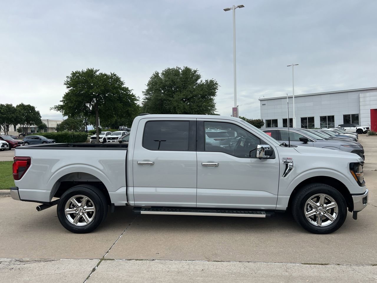 Used 2024 Ford F150 XLT w/ Equipment Group 302A MID RWD image 3