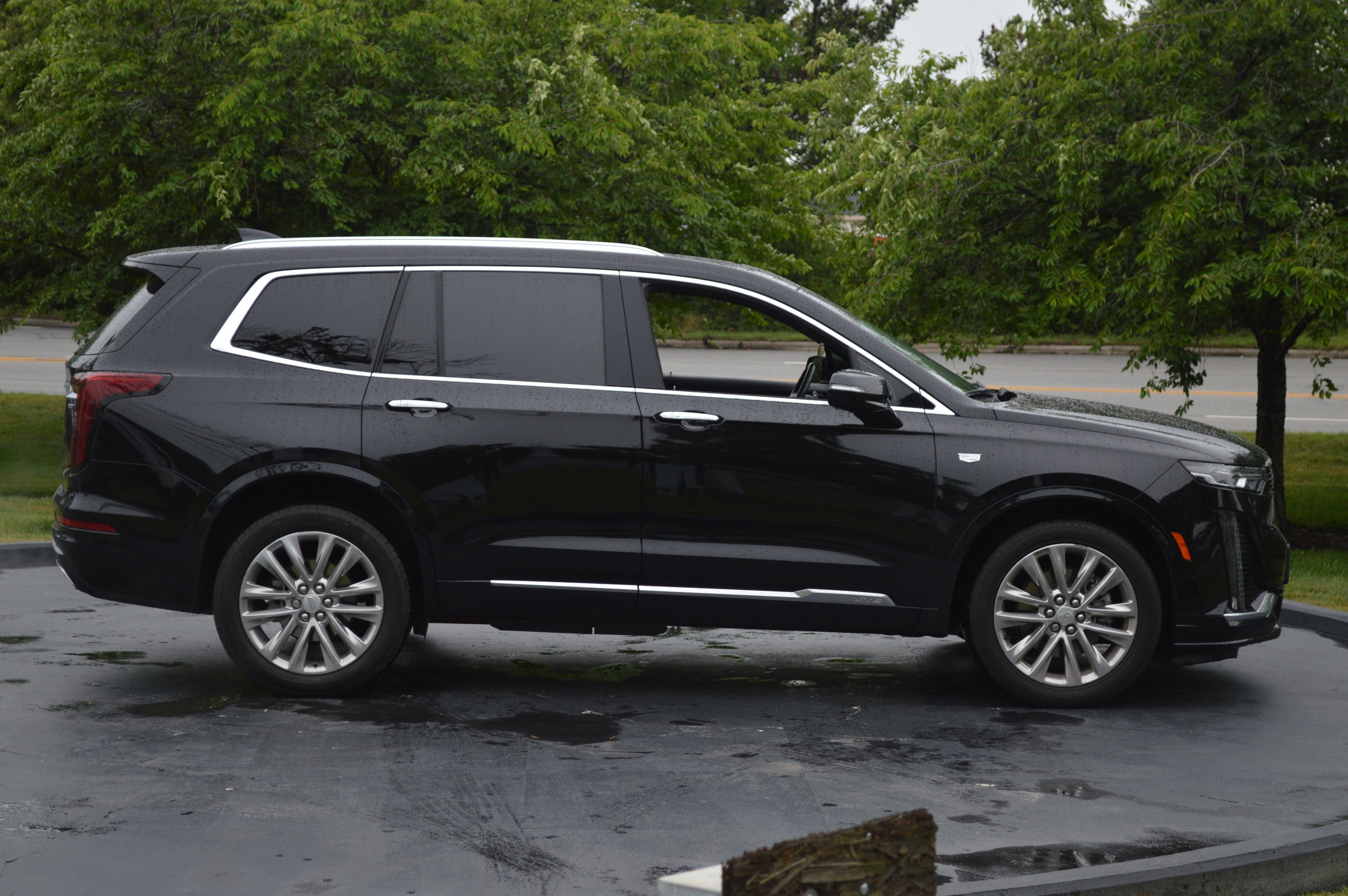 Used 2023 Cadillac XT6 Premium Luxury w/ Technology Package AWD/4WD image 12