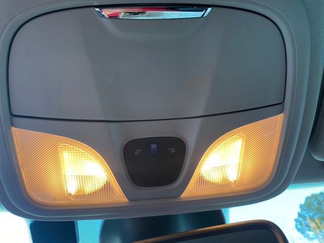 Used 2023 Jeep Cherokee Altitude Lux image 16