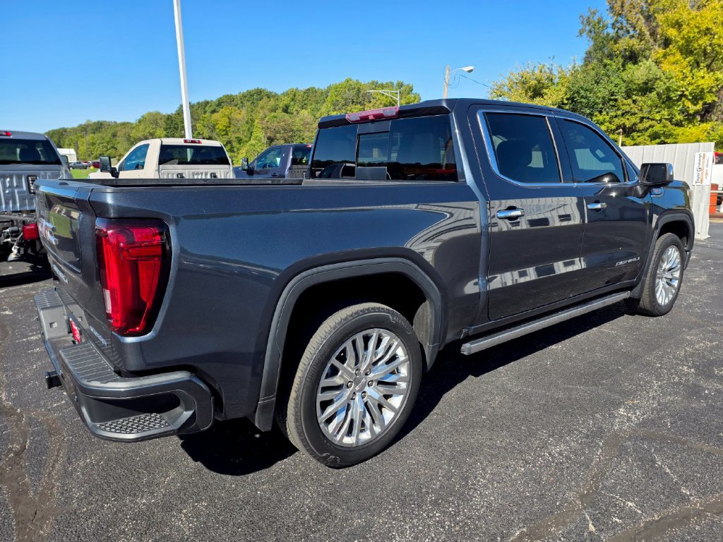 Used 2019 GMC Sierra 1500 Denali w/ Denali Ultimate Package AWD/4WD image 10
