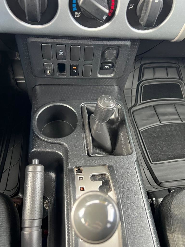 Used 2008 Toyota FJ Cruiser 4WD image 47