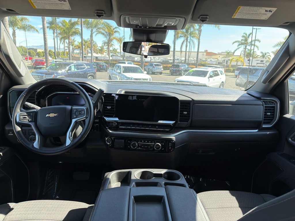 Used 2025 Chevrolet Silverado 2500 LT w/ Convenience Package AWD/4WD image 10