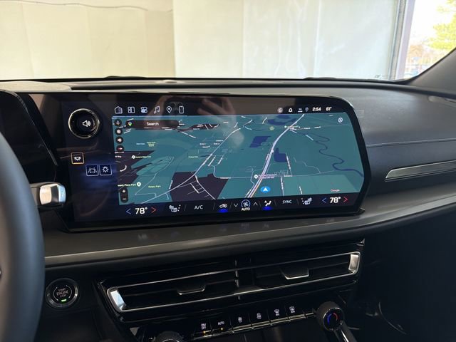 New 2026 Chevrolet Traverse LT w/ Sun and Wheel Package image 32