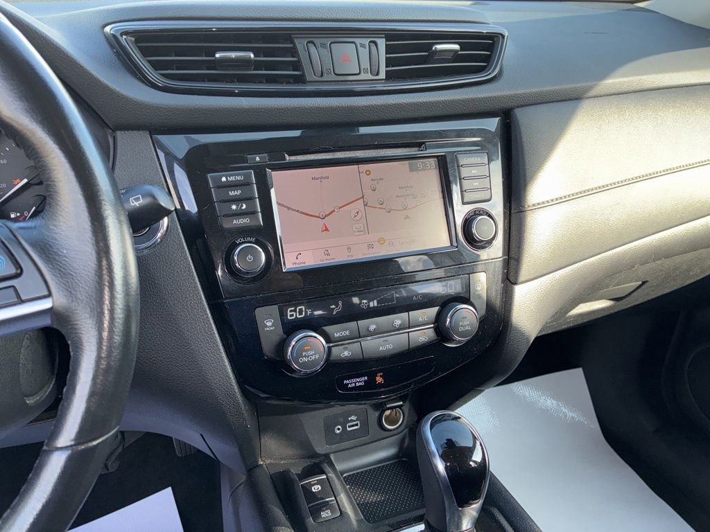 Used 2019 Nissan Rogue SV w/ Sun & Sound Touring Package AWD/4WD image 26